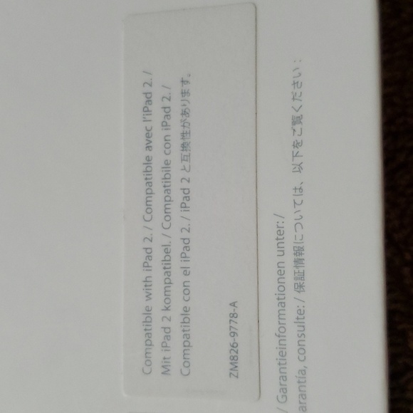 Apple MC949LL/A iPad 2,  Leather Smart Cover - Picture 5 of 6